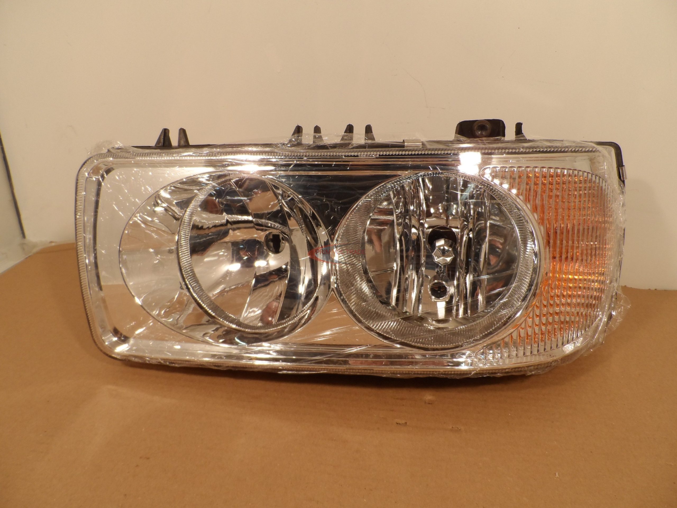 155610_0.jpg DAF XF105 XF95 2002 Fényszóró B