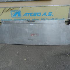 Motor hátsó szerelőnyílás