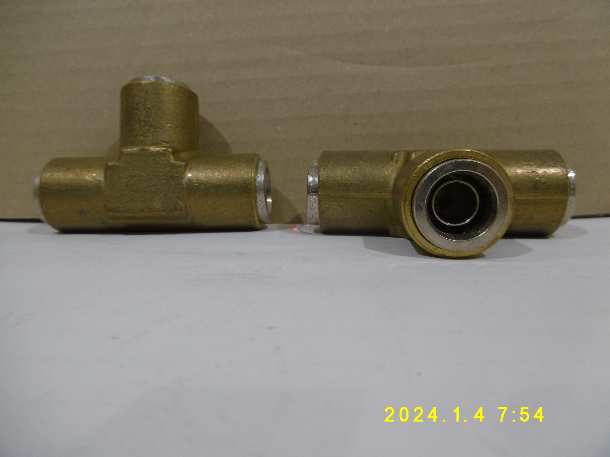 19230_0.jpg Csavarzat T15-15-15