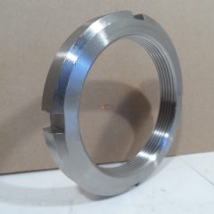 Tengelyvég anya körmös M75x2
