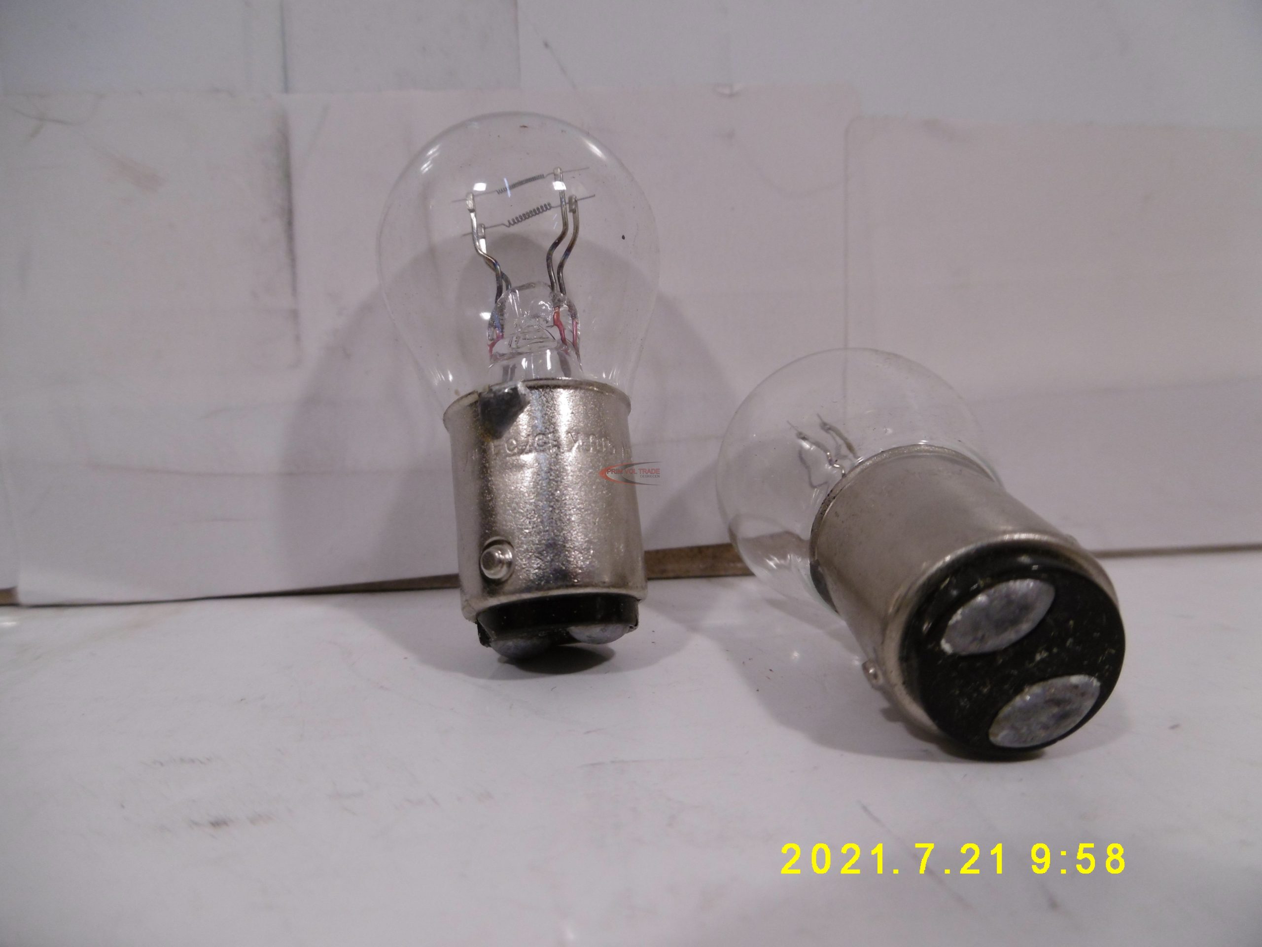 2703_0.jpg Izzó /cseresznye/