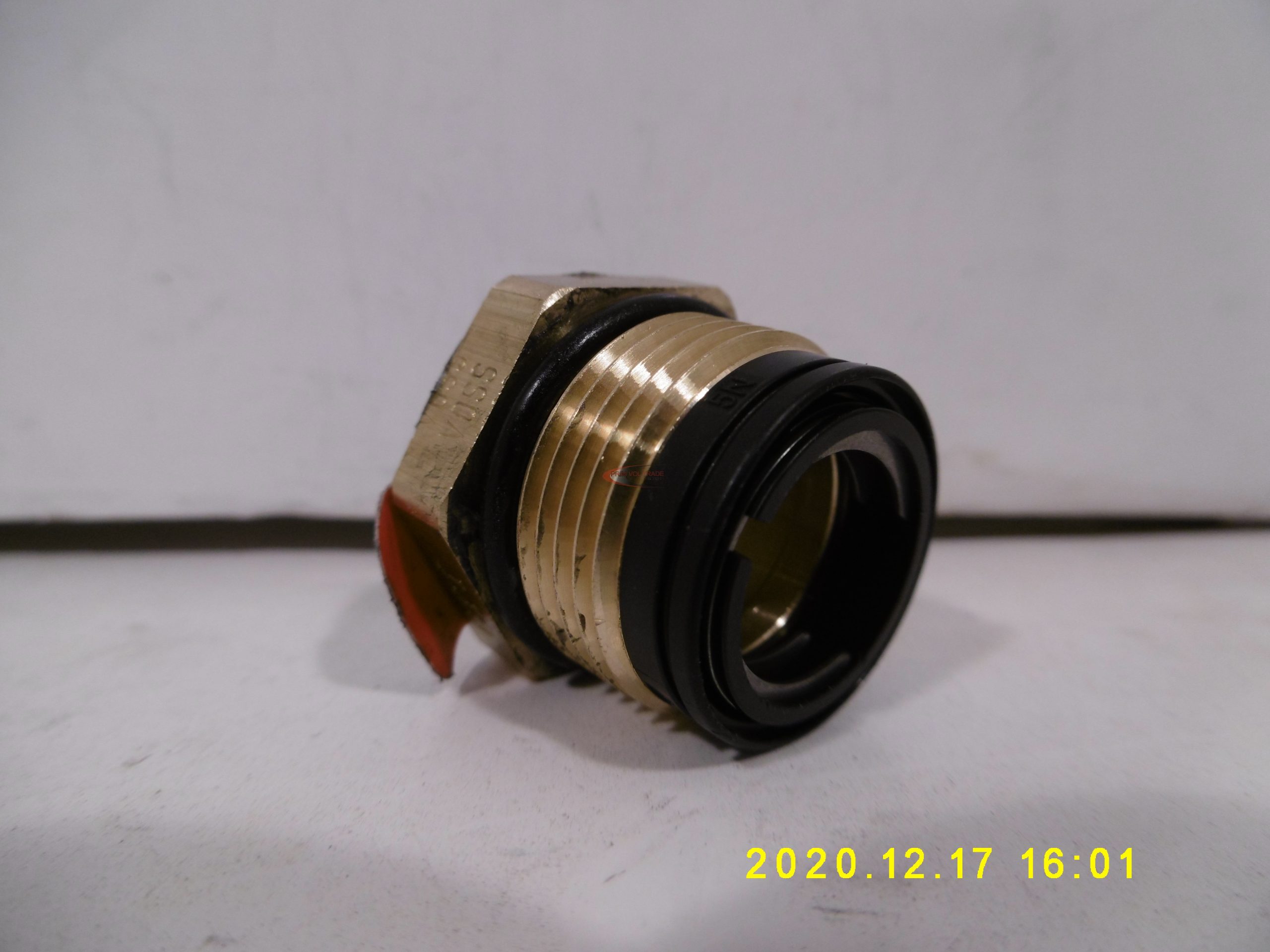307885_0.jpg Voss csatlakozó
