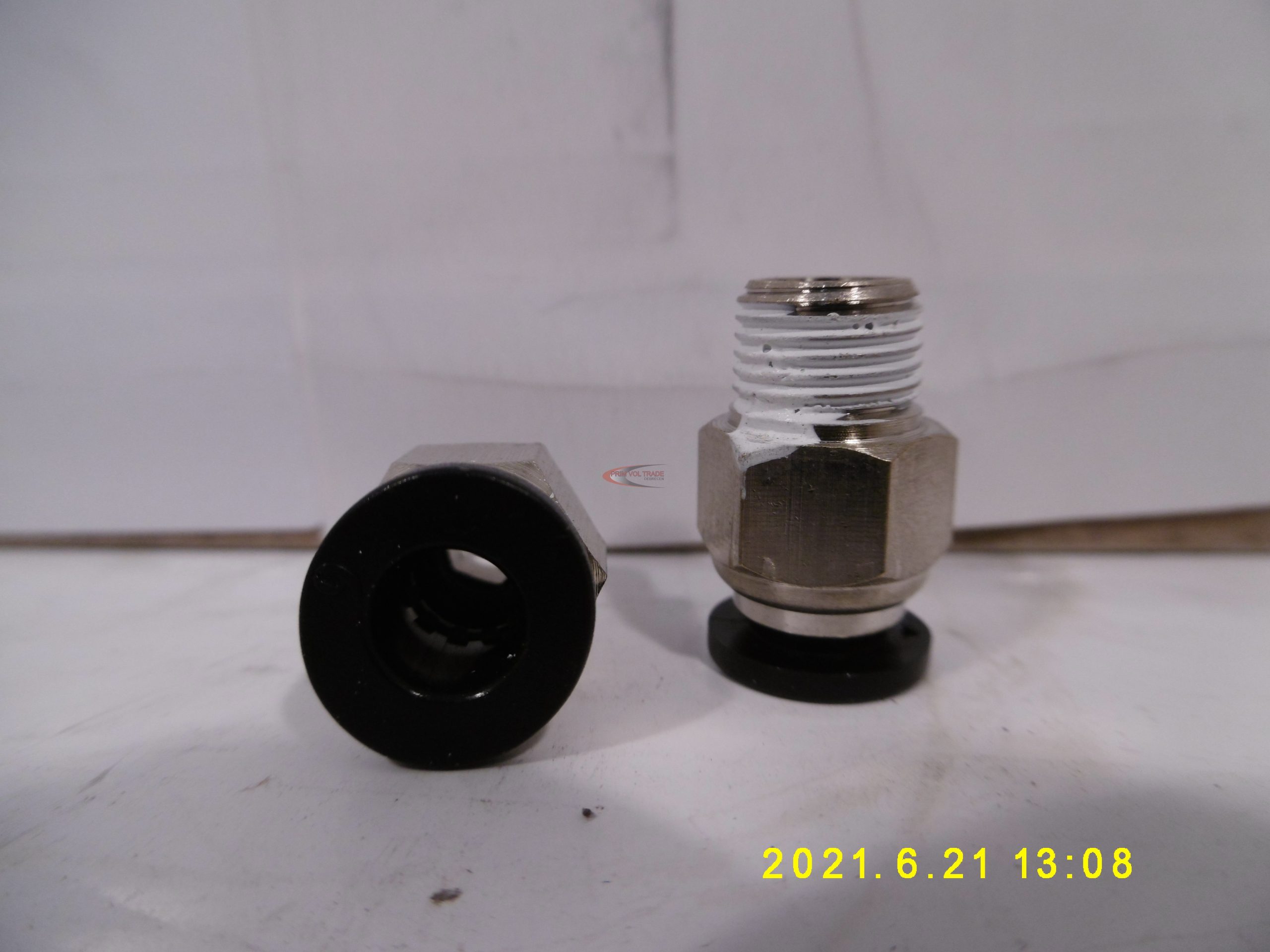 311556_0.jpg Gyorscsatlakozó 6-ois cső, 1/8"km