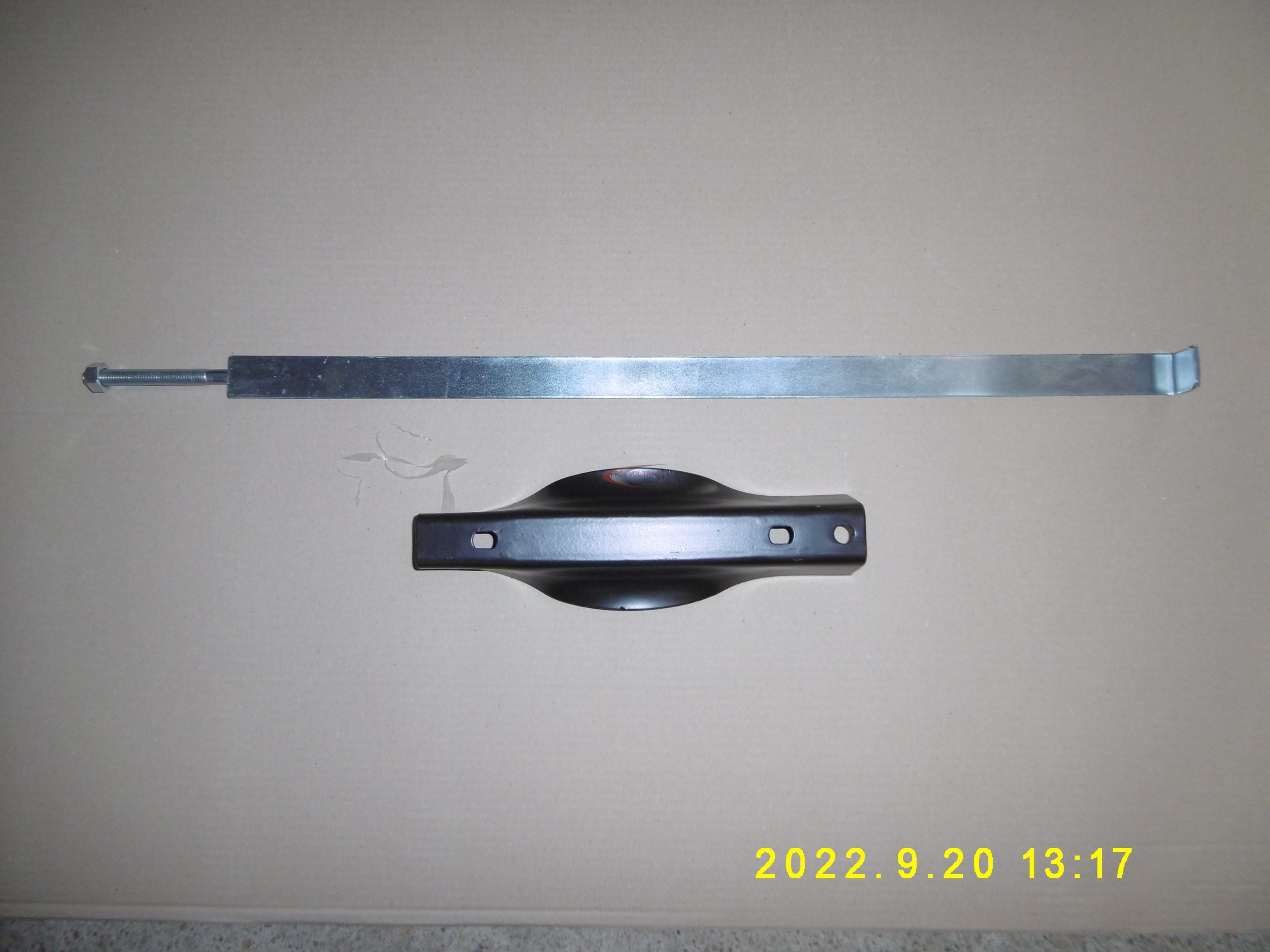 321563_0.jpg Légtartálypánt L:276mm