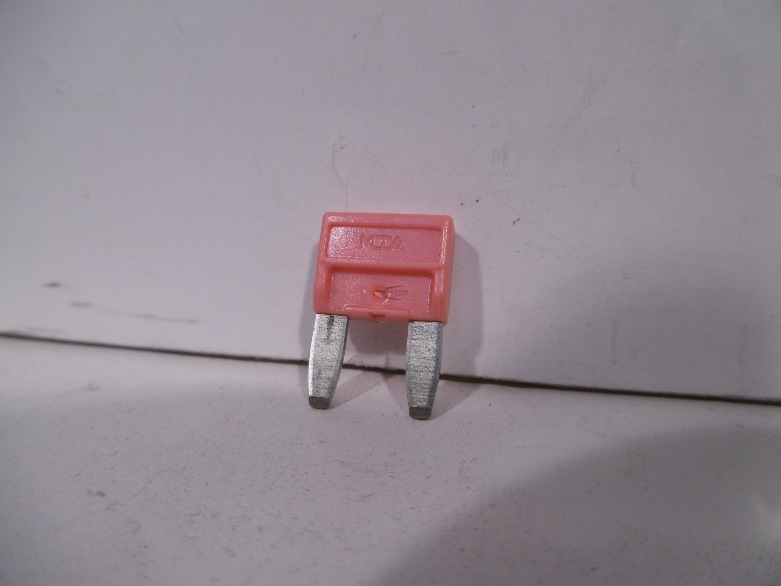 322607_0.jpg Biztosíték:olvadó 4A /32V 11,9 mm