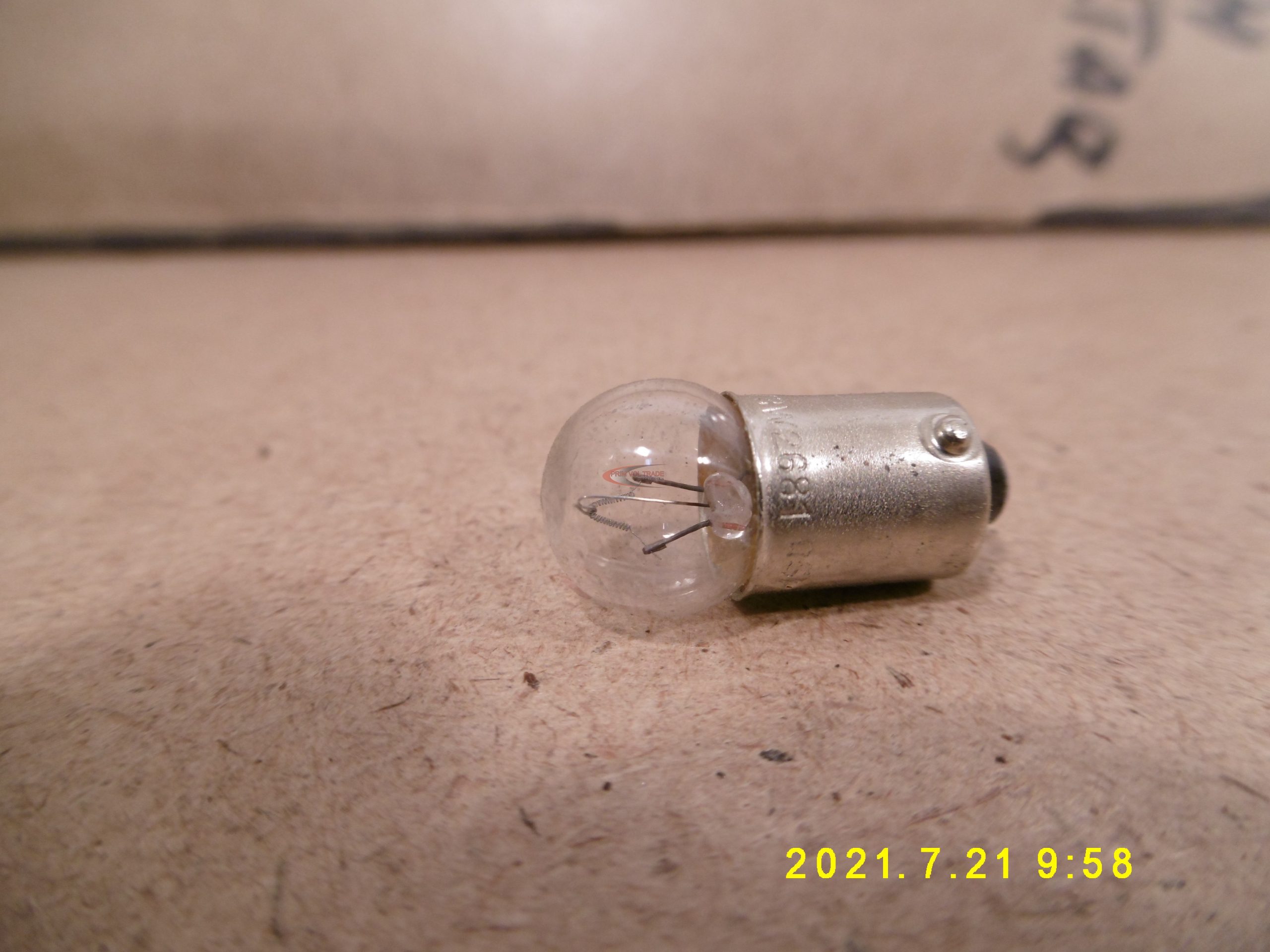 6204_0.jpg Izzó 24V 3/W