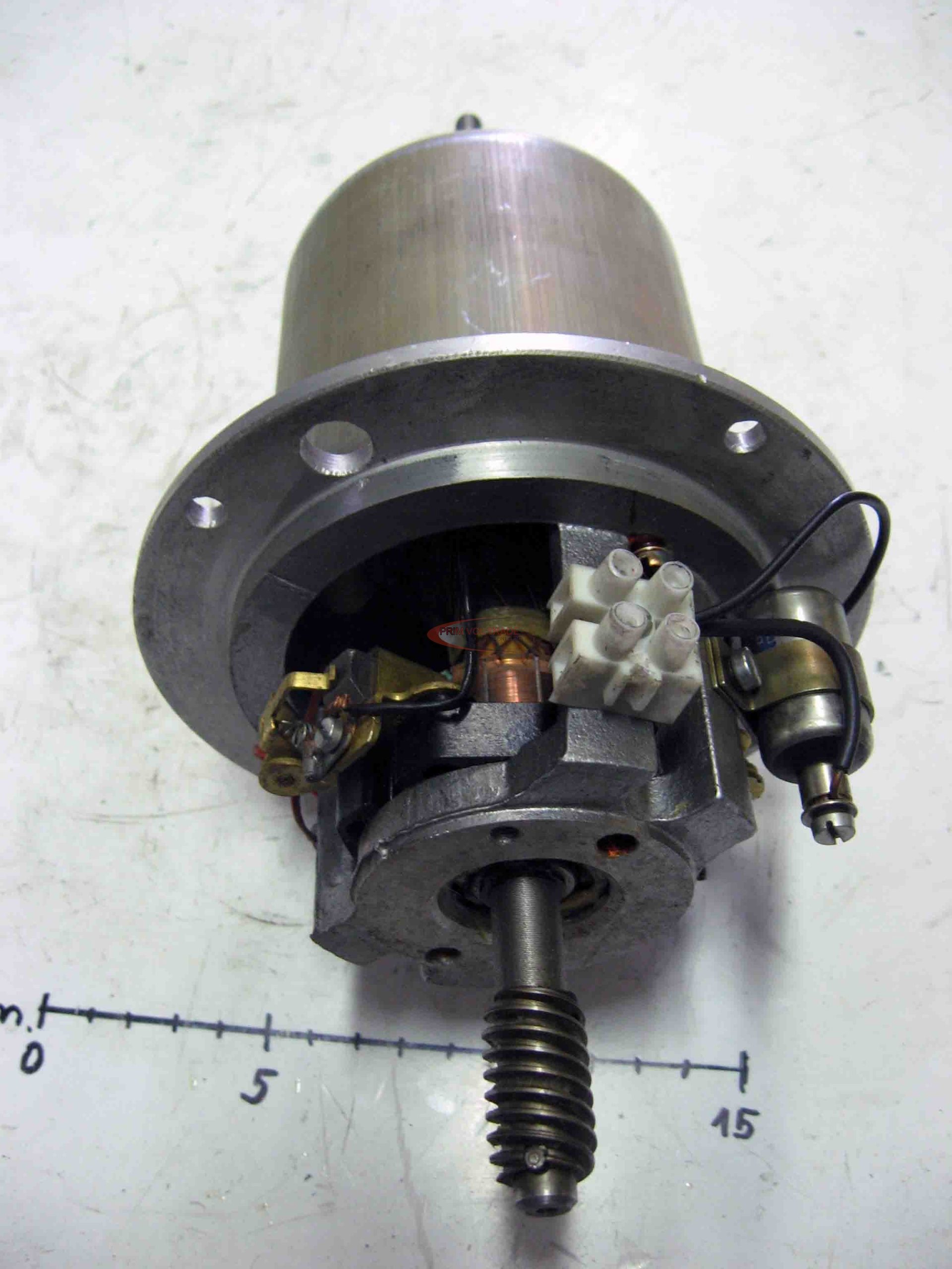 8279_0.jpg Motor vizes